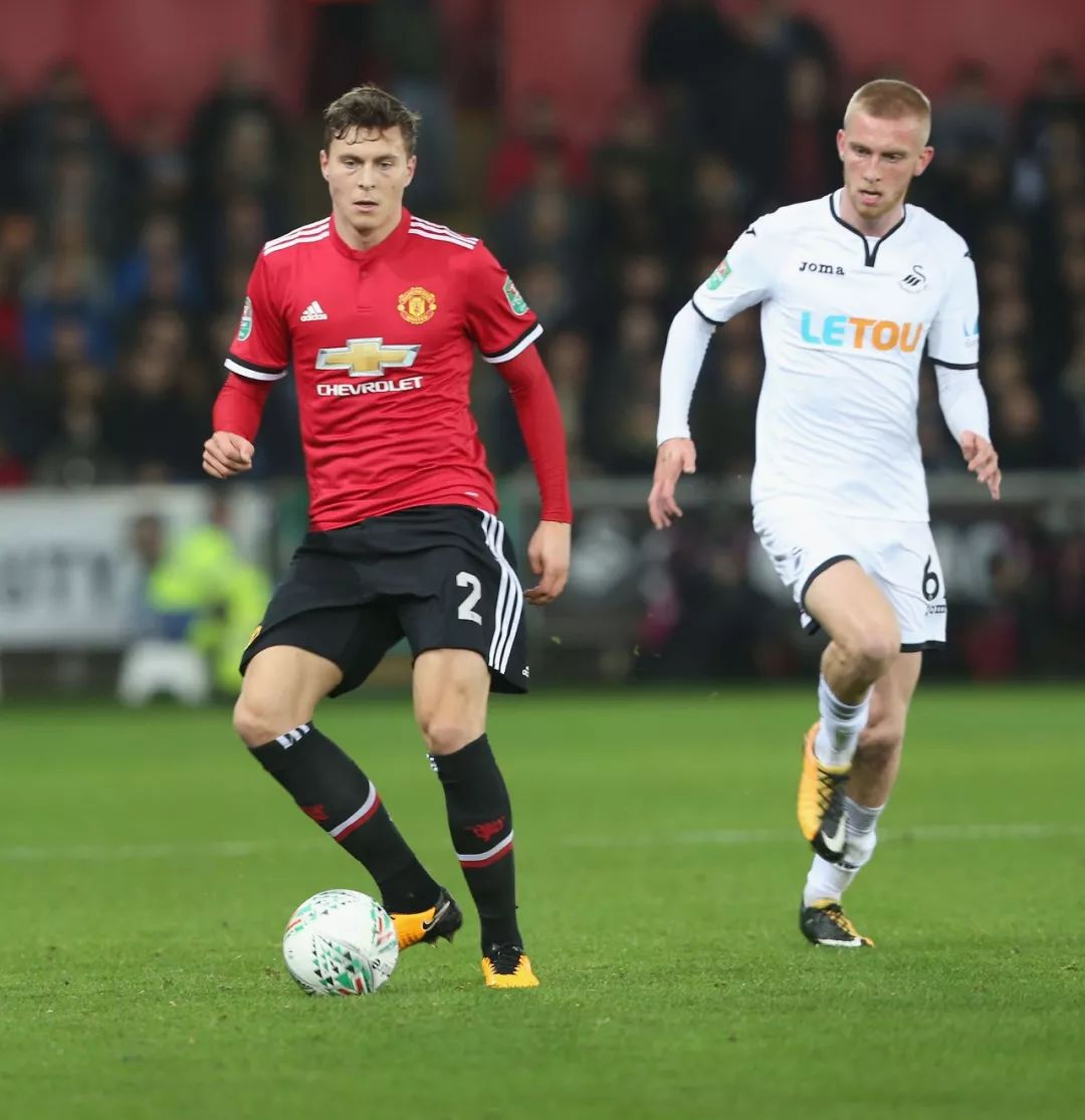 经历起伏的 经历起伏的